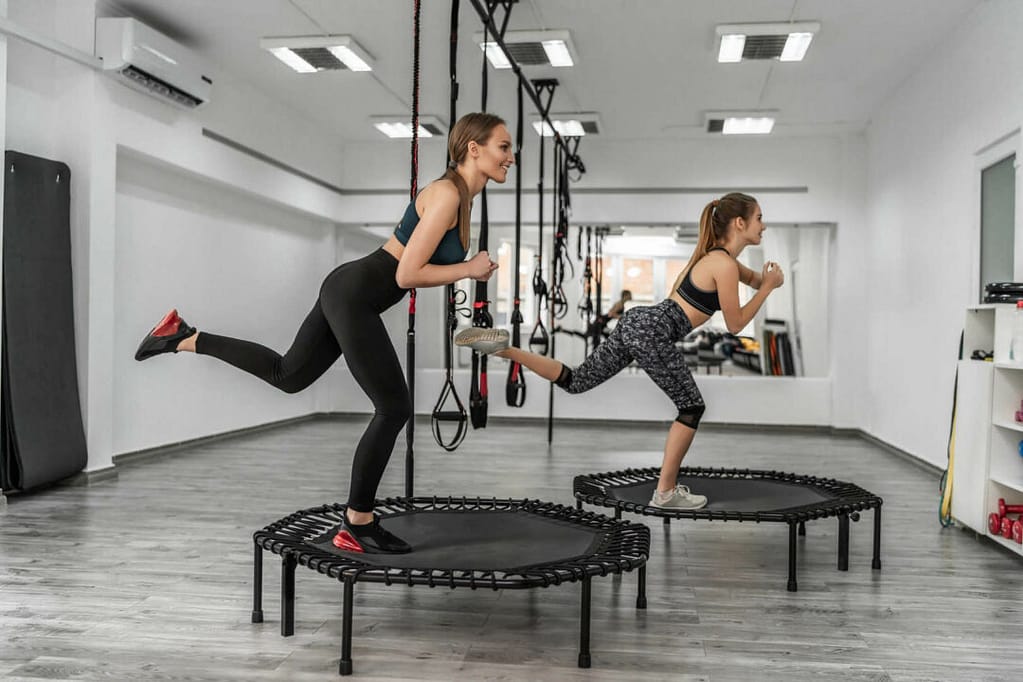 Pros and Cons of Fitness Trampolines Pros and Cons of Fitness Trampolines